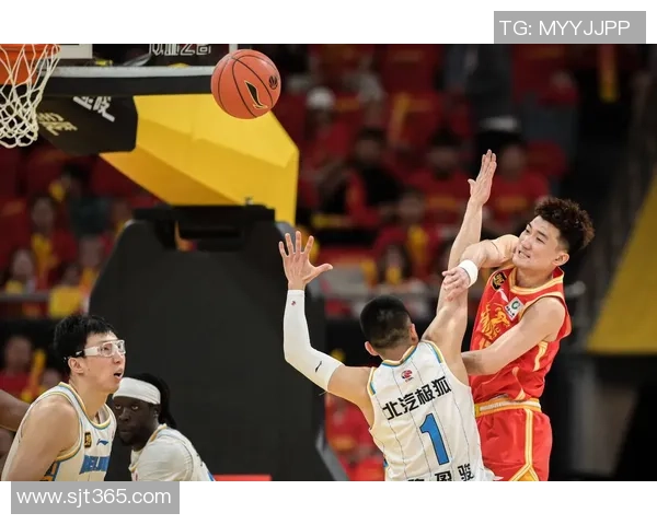 CBA精彩对决广东队迎战南京队直播全程回顾与分析 CBA精彩对决广东队迎战南京队直播全程回顾与分析