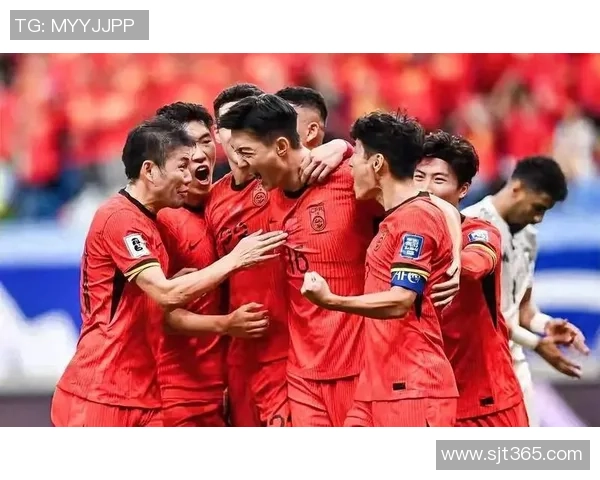 国足与乌兹别克精彩回放分析赛场表现与战术对决 国足与乌兹别克精彩回放分析赛场表现与战术对决