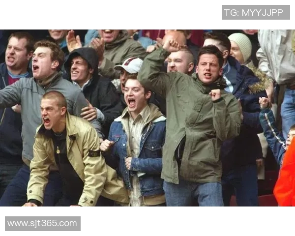 足球流氓与战斗民族的对决谁能在球场上笑到最后